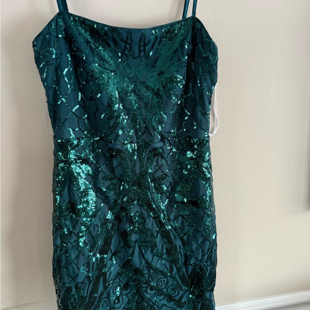 Lulus Emerald Green Homecoming Dress. New WITH TAGS. Size Medium